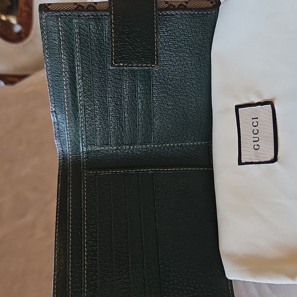 Gucci Beige and Brown GG Monogram Wallet - Picture 4 of 6